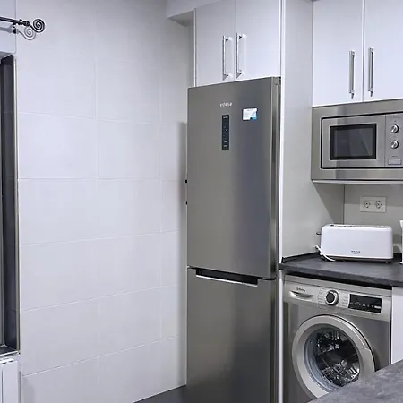 Vt Flat Reformado Con Escritorio De Trabajo Y Wifi Більбао