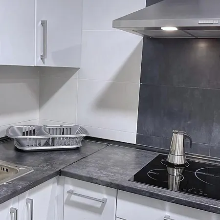 Vt Flat Reformado Con Escritorio De Trabajo Y Wifi Lägenhet Bilbao