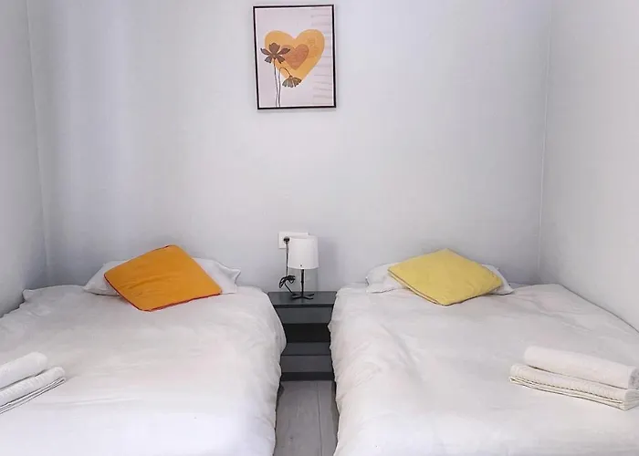 Vt Flat Reformado Con Escritorio De Trabajo Y Wifi Lägenhet *